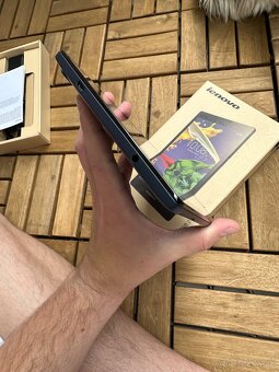 Lenovo Tab 2 A8-50LC LTE - 5
