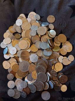 Rôzne staré mince bankovky. - 5