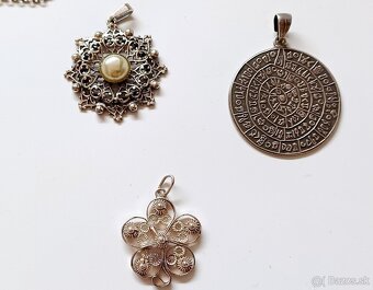 Krasne zaujimave staršie strieborne privesky - 5