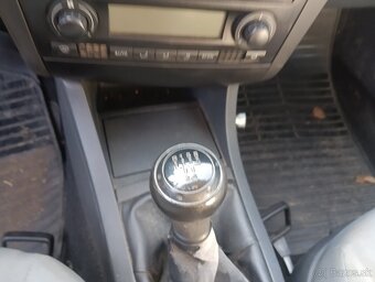seat ibiza 1,4 rv 2004 - 5