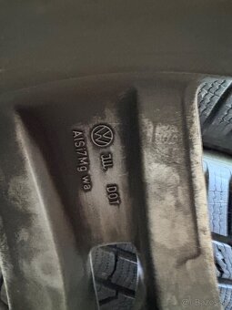 VW R19 5x130 original s letnymi pneu - 5