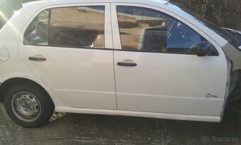 Škoda Fabia 1,2 HTP 40kw Biela farba kód 1026 - 5