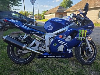 Yamaha YZF R6 - 5
