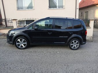 Volkswagen Touran 2.0 TDI CROSS - 5