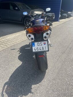 Honda VFR800 - 5