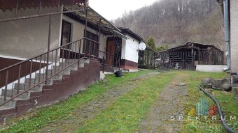 SPEKTRUM REALITY - Na Predaj rodinný dom s pozemkom 1385 m2, - 5