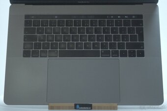 ZÁRUKA/Macbook Pro 15.4" TB/I7 2.2GHZ/16GB RAM/256GB SSD/CZ - 5