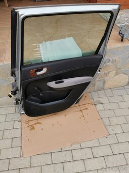 Peugeot 307 SW - Dvere vodicove, spolujazdcove, zadne prave - 5