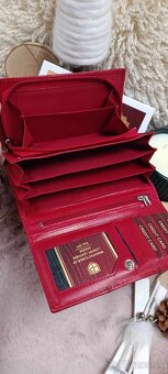 Dámska kožená peňaženka červenej farby - 5