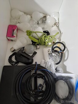 Svietidla (3ks) a žiarovky (12ks) - 5