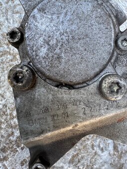 Servočerpadlo BMW 5 E39 - 5