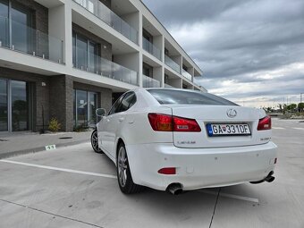 Lexus IS250 A/T - 5