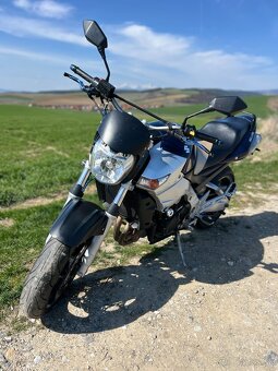SUZUKI GSR 600 - 5