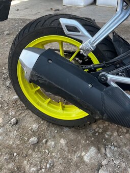 Yamaha YZF r125 - 5