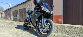 Yamaha R1 rn19 - 5