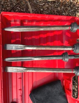 HILTI TE 1000 AVR – silný búrací kladivový set - 5