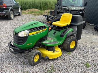 John Deere S240 - 5