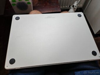 Macbook air M2 15 palc 8Gb/256 starlight - 5