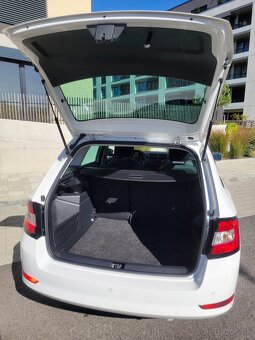 Predám Škoda Fabia combi 1,0 TSI 81kw MT/6 - 5
