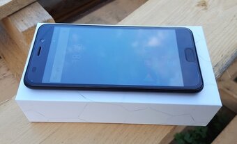 Predám 5,2 palcový 4G LTE Smartfon DUAL SIM Fot.SONY . - 5