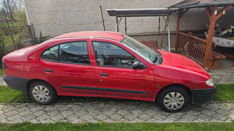 Renault Mégane 1.4e RL - 5