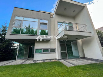 V LUKRATÍVNEJ LOKALITE-KOLIBA-NA PREDAJ VILA,min. - 7 izb - 5