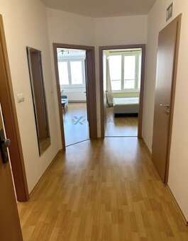 2-izbový byt s balkónom v projekte Jégeho alej, v m.časti Ru - 5