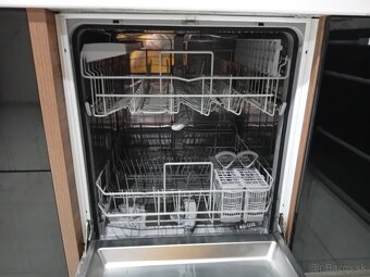 predám umývačku riadu značky Bosch - 5