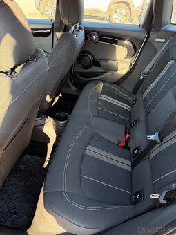 MINI Cooper S 5-dverí - 5