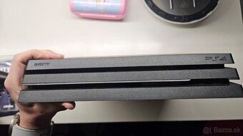Sony Playstation 4 Pro 1TB + joypad a hra - 5
