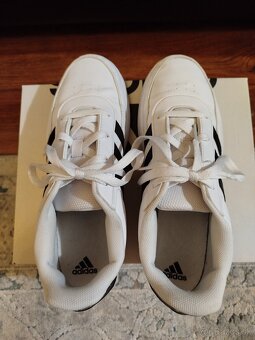 Prechodné tenisky Adidas - veľkosť 40, super stav - 5