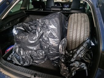 Octavia Combi 2,0 TDI Scout 135kW 4x4 Full LED Top stav - 5