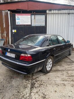 Predám BMW E38 735i V8 - 5