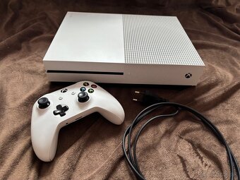 X box one S - 5