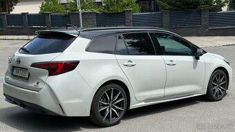 Toyota Corolla MY25 - 2.0 Hybrid GR SPORT / JBL - 5