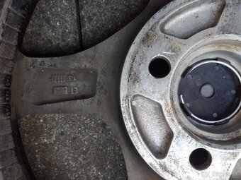 Predaj-hliníkové disky R15 a zimné pneumatiky 185/65 R15 - 5