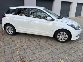 Hyundai i20 1.2 benzin — 1 majitel - 84 tis km - Kupene v SR - 5