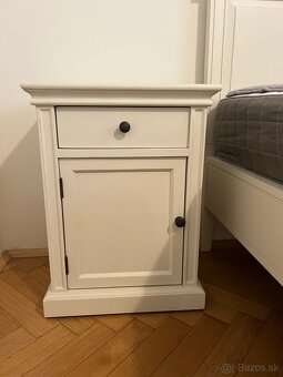 Štýlová posteľ 160x200 a nočné stolíky - 5