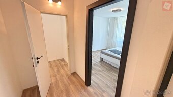 Najlepšia lokalita v meste.Dvojizbový byt po kompletnej reko - 5