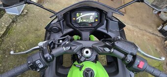 KAWASAKI NINJA 650, r.v 2023,v TP 35kw, kup v SR - 5