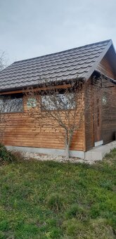 Predám pozemok s viničným domčekom - 5