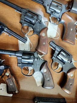 Revolver - 5