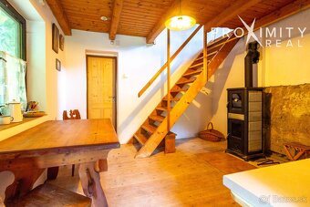 VÝNIMOČNÁ CELOROČNÁ CHATA VO VEĽKEJ LODINE S PANORAMATICKÝM - 5
