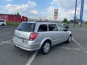 Opel astra H caravan - 5