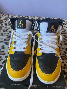 Predam tenisky jordan 1 MID GS - 5