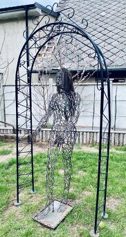 Socha ženy z kovu - 5