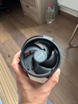 Predám chladič na procesor - 5