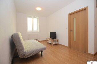 3-izb.kompl.zariadený byt pri OC NIVY, Karadžičova ul., tich - 5