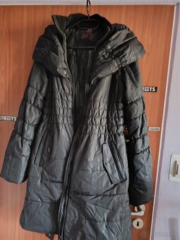 Dámska zimná bunda čierna aj bordová. - 5