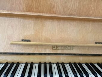 Klavir PETROF - 5